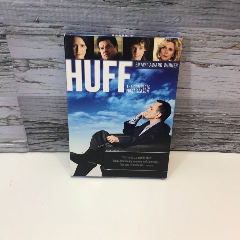 𝅺huff Season 1 DVDs Boxset